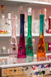 Hollandbong Glas blau-lila mit Kickloch