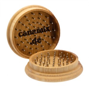 Canamix Holzgrinder Eschenholz Edelstahlpins mit Magnet